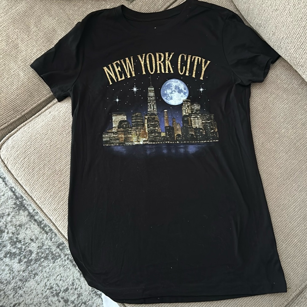 Graphic fitted tee